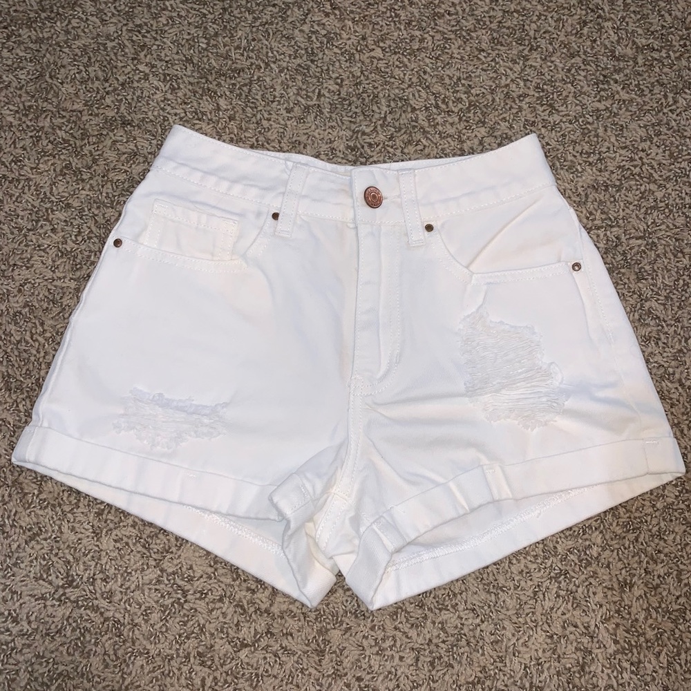 white pacsun mom shorts size 23